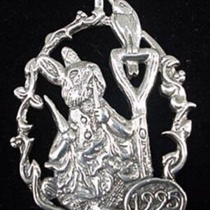 Peter Rabbit Beatrix Potter Sterling Ornament 1995 Hand & Hammer #1598Peter Rabbit Beatrix Potter Sterling Ornament 1995 by Hand and Hammer #1598