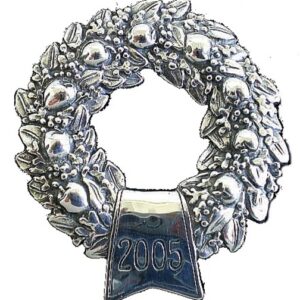Colonial Williamsburg 2005 Wreath Sterling Ornament #3621 by Hand & Hammer