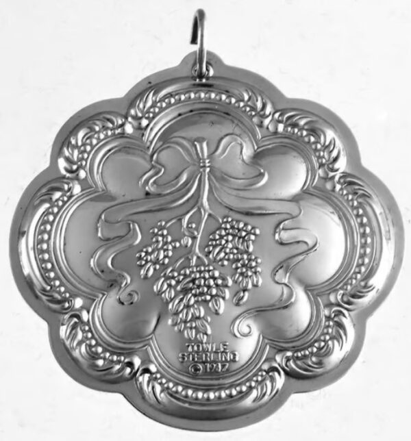 1987 Mistletoe Flower Sterling Silver Ornament by Towle 5th Edition