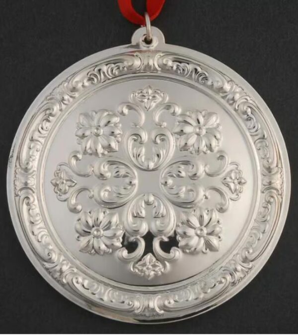 2011 Towle Old Master Rosette Flower Sterling Christmas 10th Edition