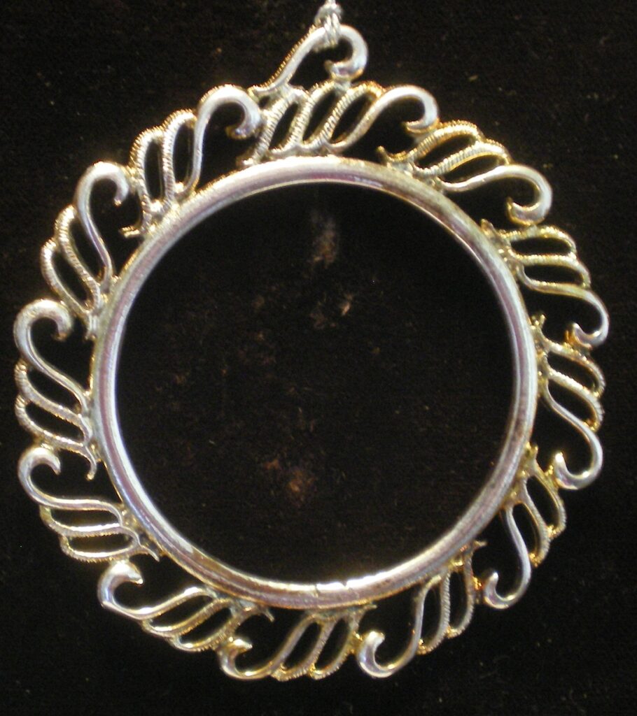 Picture Frame Wreath Silver Plated Christmas Pendant by Lunt