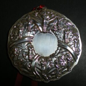 11 Eleven Pipers Piping Wreath by Towle Sterling Christmas Ornament 2001