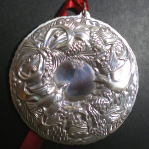 02 Two Turtle Doves Wreath by Towle Sterling Silver Christmas Ornament 1992